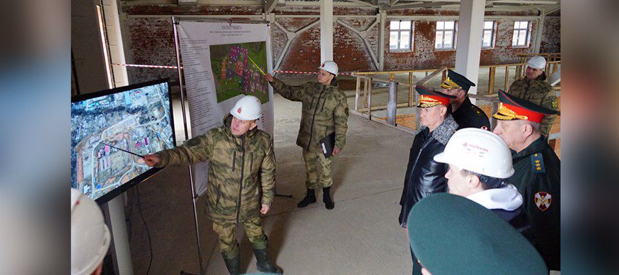 阿列克谢伊·别兹祖比科夫上将赴国民卫队东部大警区 进行工作访问